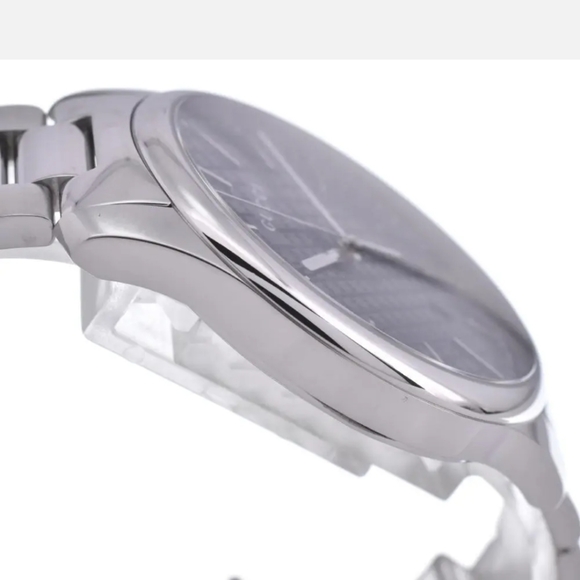 GUCCI ITALIAN LUXURY WATCH ⌚️ BLACK FACE SILVER BODY STUNNING! - Picture 4 of 7